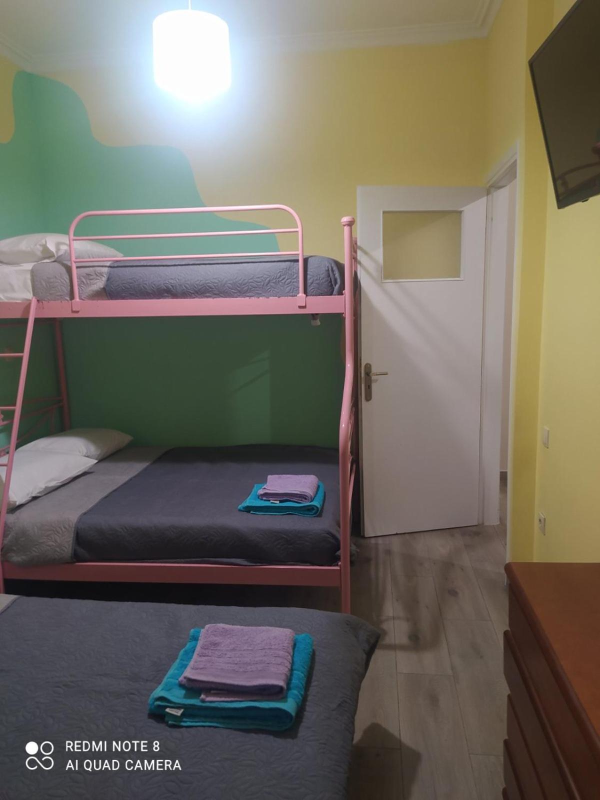 Ferienwohnung Λουτράκι Κέντρο Zimmer foto